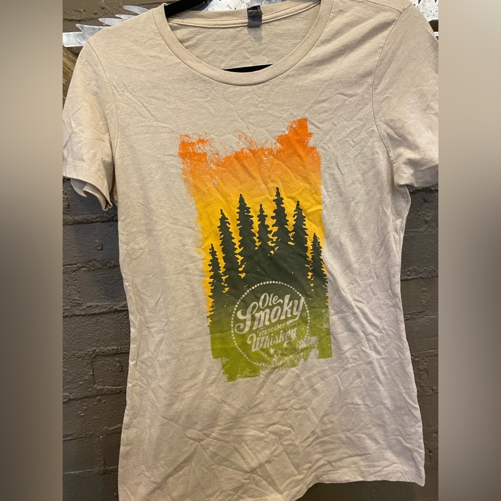 Old Smokey Moonshine Tee NWOT 🥃